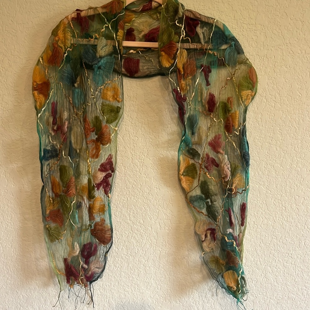 ⭐️Colorful Floral Fiber Arts Scarf